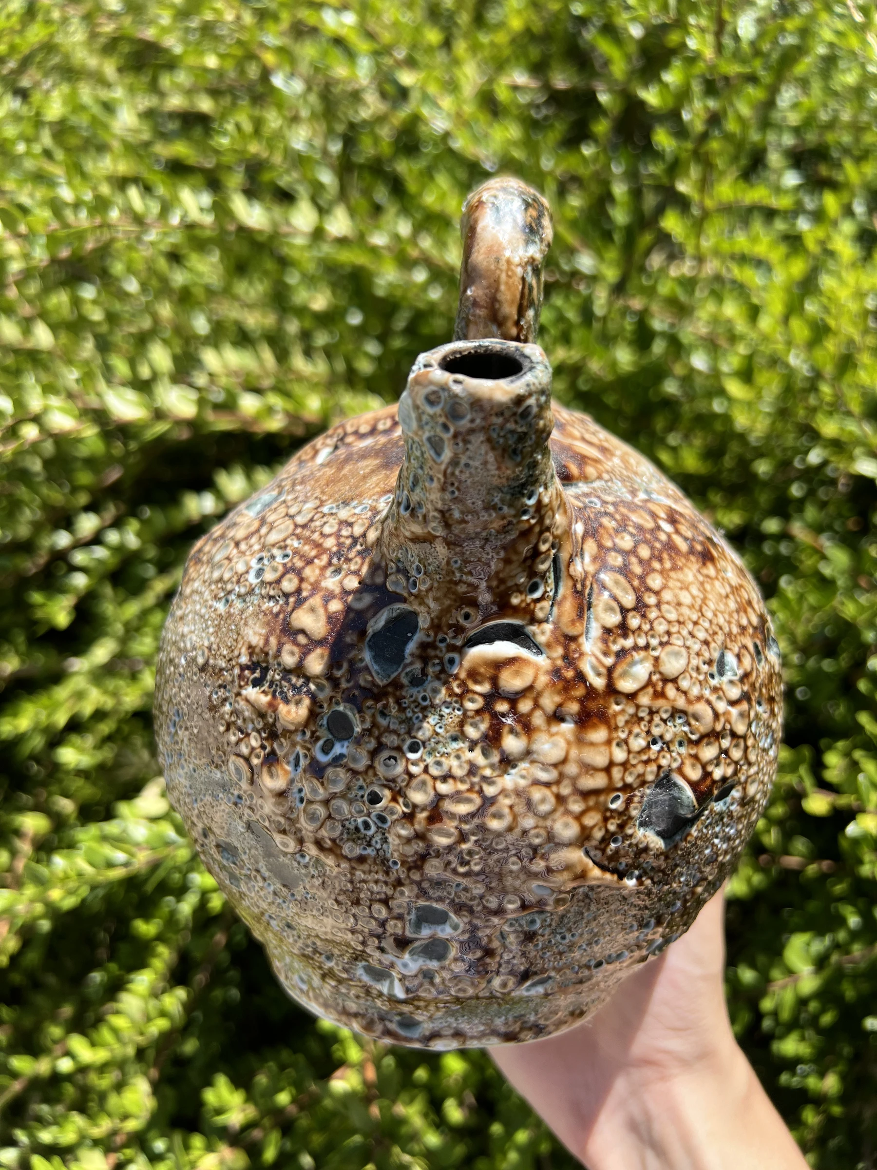 🐝 Vintage keramische Gargoulette-pitcher van steengoed met ambachtelijke decoratie 19,5 c – photo 7